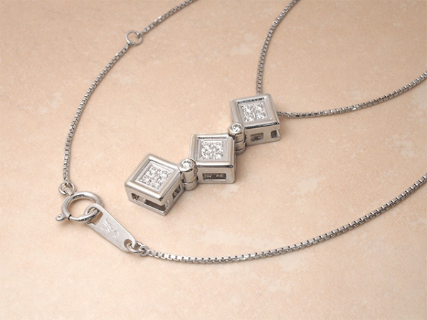 ◆ミウラ◆ タサキ TASAKI ダイヤモンド/0.13ct デザイン ネックレス K18WG_画像2