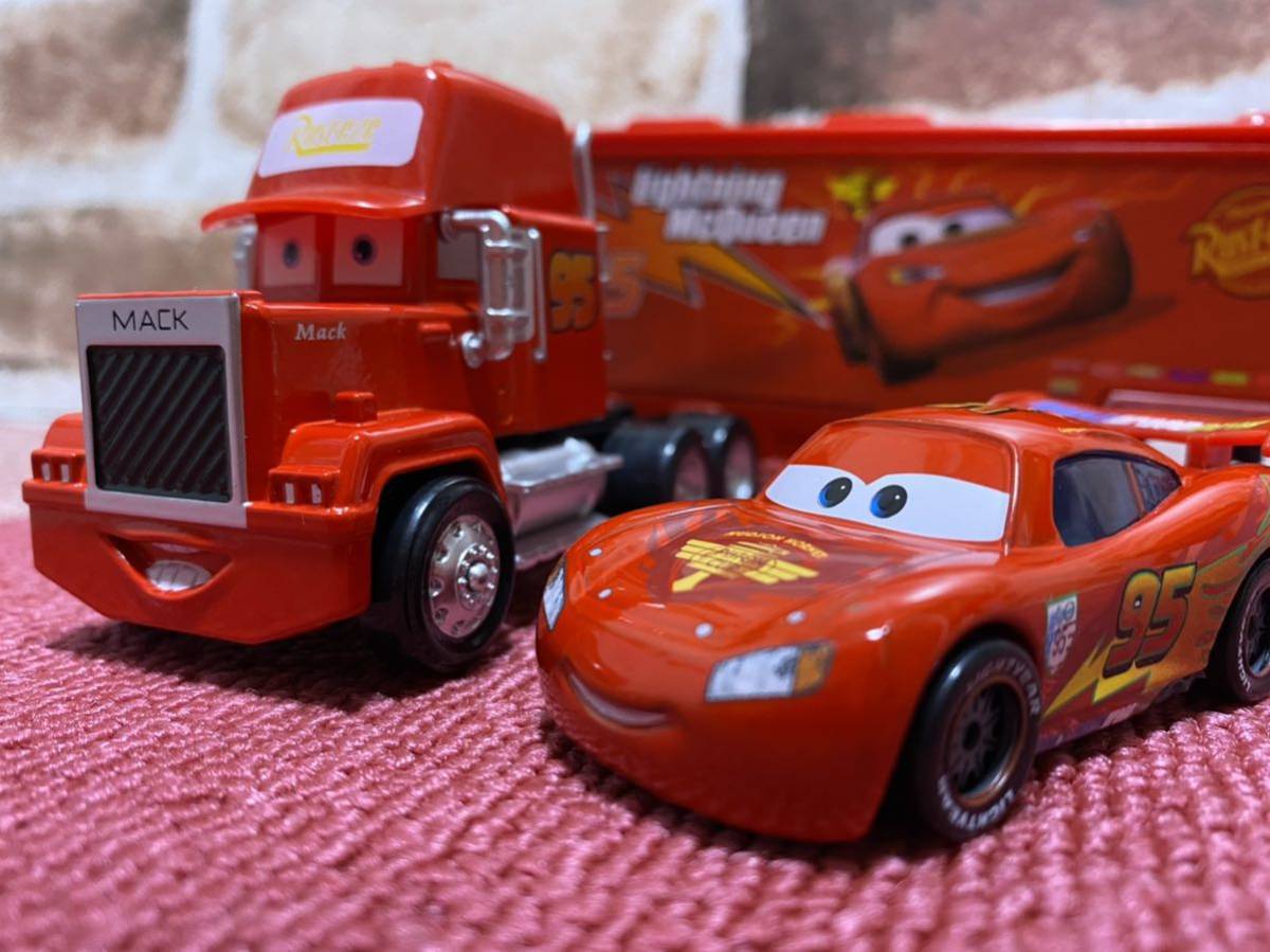 ①マック トラック トレーラーマックイーン 2台 ミニカー ①マック トラック トレーラーマックイーン 2台 ミニカー