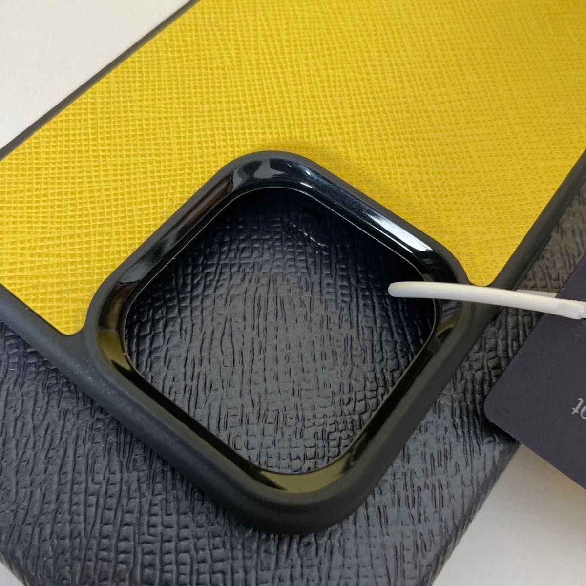 prada 未使用 iPhone14pro サフィアーノ トライアングル イエロ