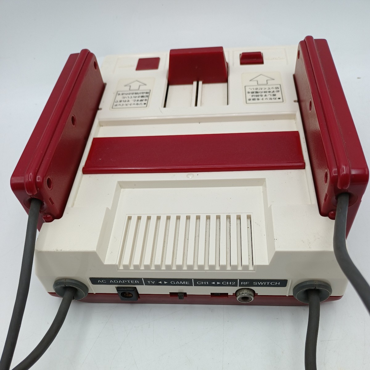 G2707 ☆激レア 任天堂 ファミコン 初期型 四角ボタン グレー G2707 ☆激レア 任天堂 ファミコン 初期型 四角ボタン グレー