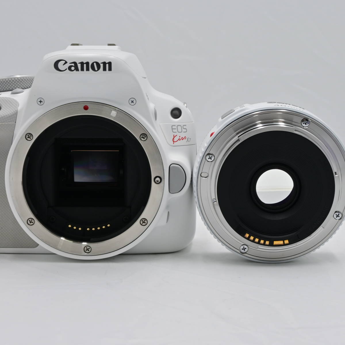 最前線の ☆美品☆ キャノン Canon デジタル一眼レフカメラ EOS Kiss