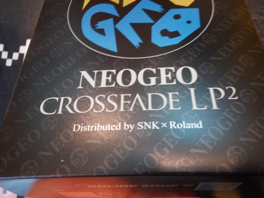 SNK x Roland V-MODA NEOGEO CROSSFADE LP2　ヘッドホン_画像4