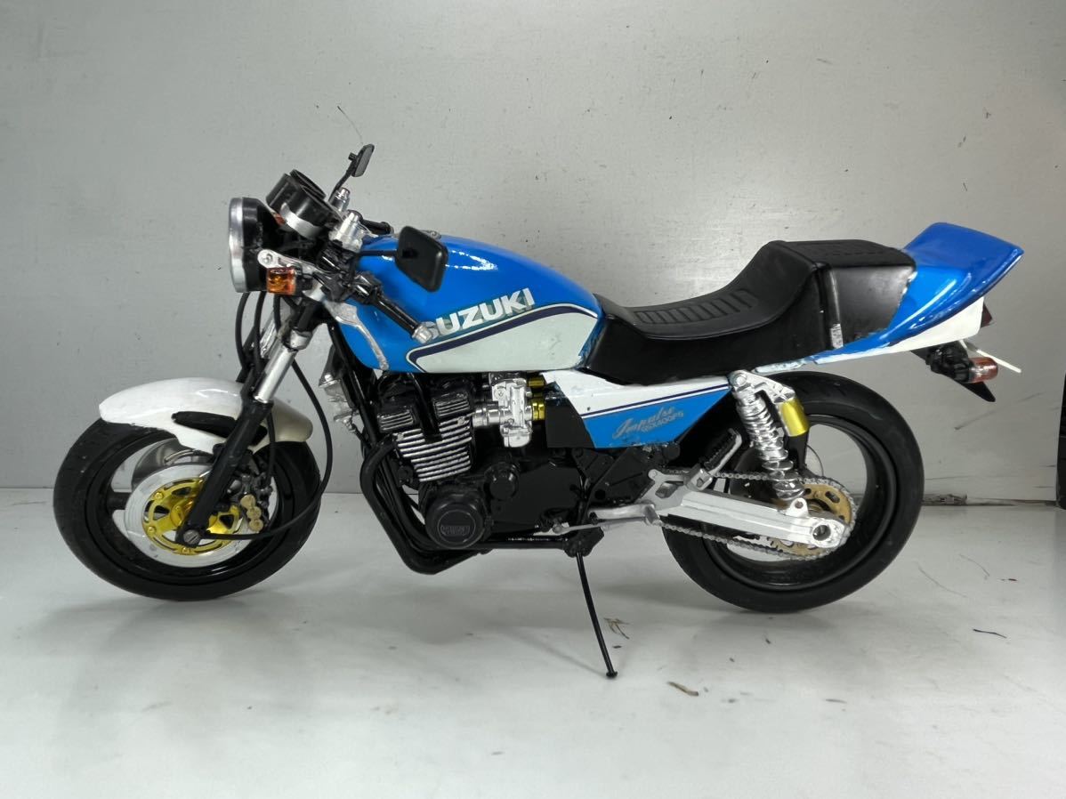 1/12プラモデルSUZUKI GSX400FS「インパルス」青/白 1/12プラモデルSUZUKI GSX400FS「インパルス」青/白