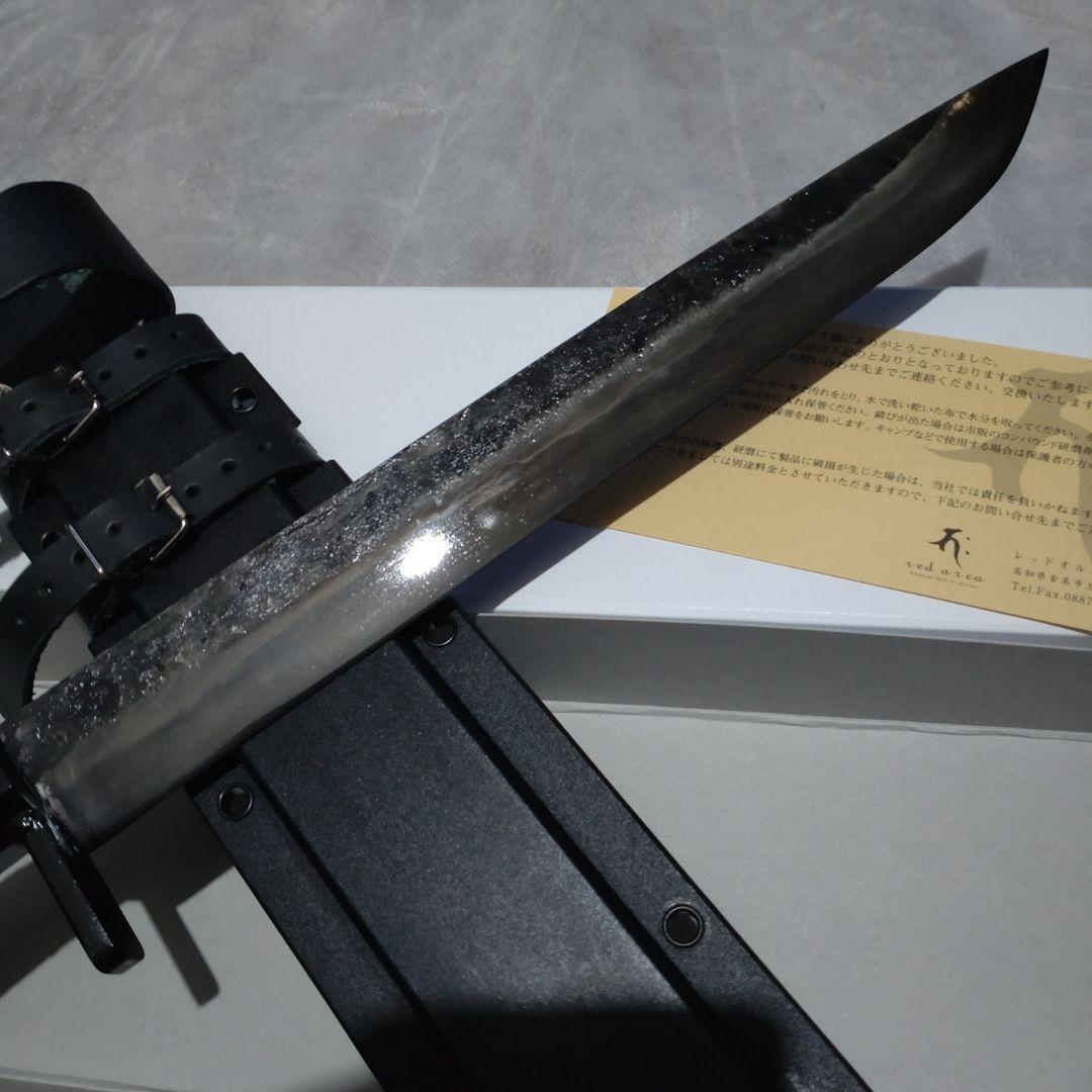 レッドオルカ 1尺剣鉈 黒打甲伏せ造り 黒錆付 糸巻青×白 エイ革黒
