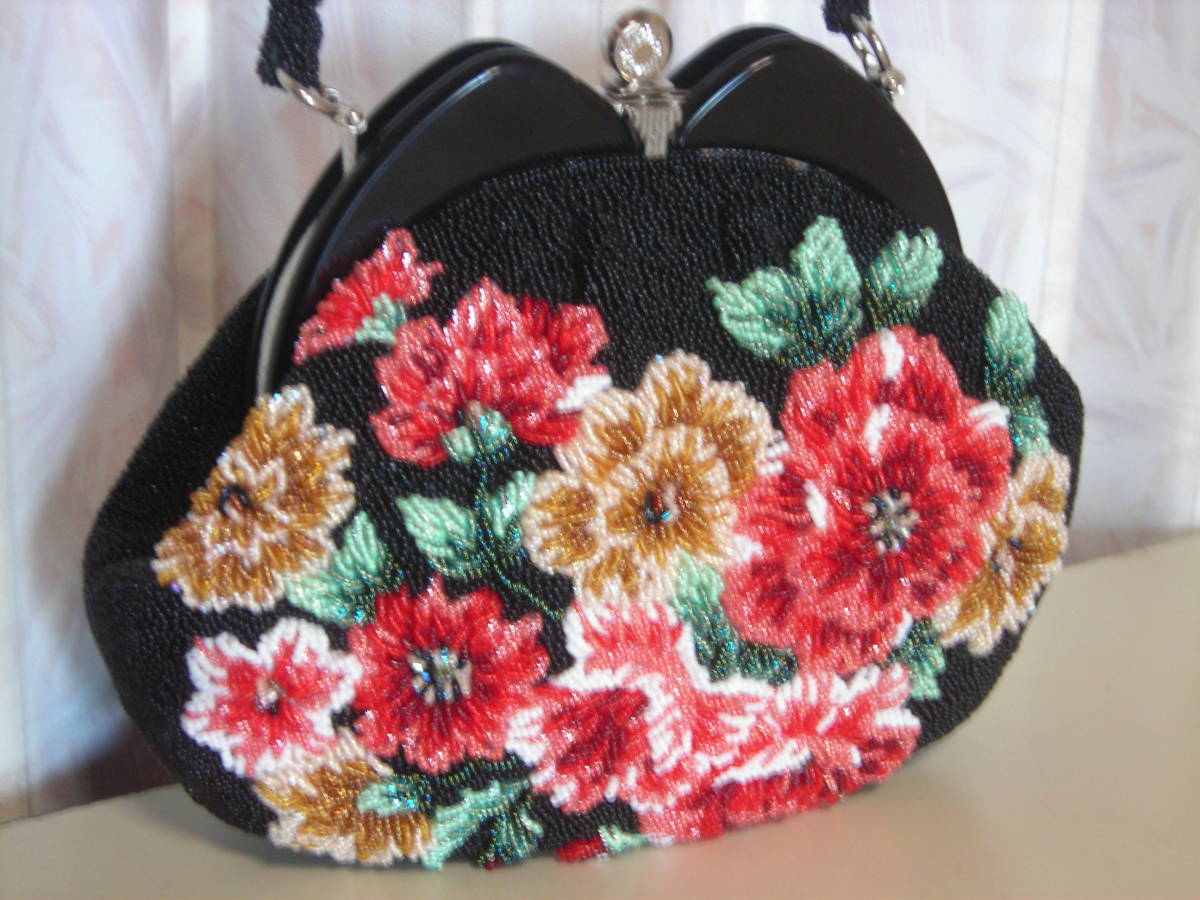 ファッションなデザイン ゆめsaku2 美品 刺繍 着物 和装“静けさを保ち