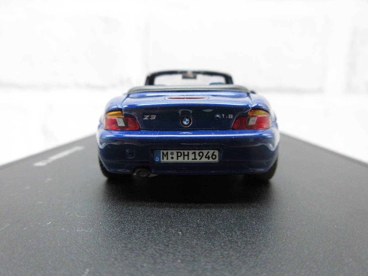 ミニカー　1/43　BMW　Z3　ロードスター　1.8　ブルー　ディーラー正規品　モデルカー _画像3