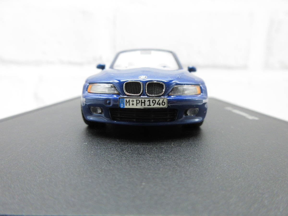 ミニカー　1/43　BMW　Z3　ロードスター　1.8　ブルー　ディーラー正規品　モデルカー _画像2