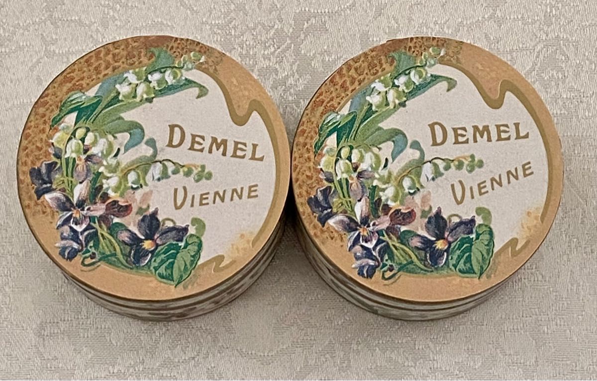 専用】DEMEL デメル スミレの砂糖漬け 45g 箱入りx2個セット 専用】DEMEL デメル スミレの砂糖漬け 45g 箱入りx2個セット