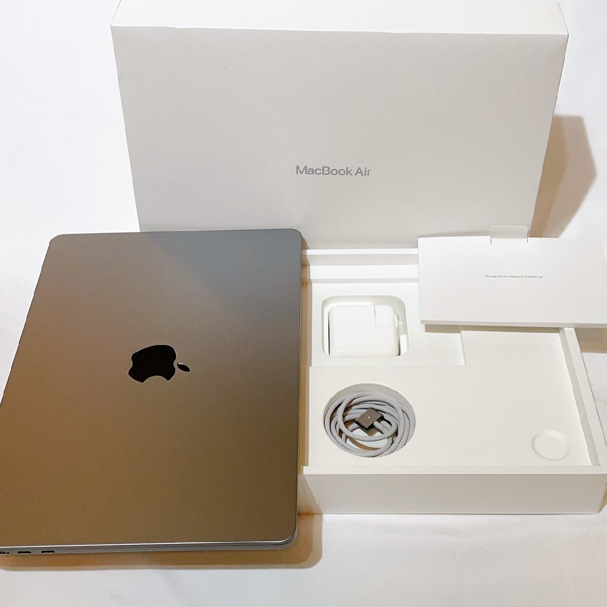 通販定番 ヤフオク! 人気 MacBook Air (M1 2020) ゴー... - ∞ 美品