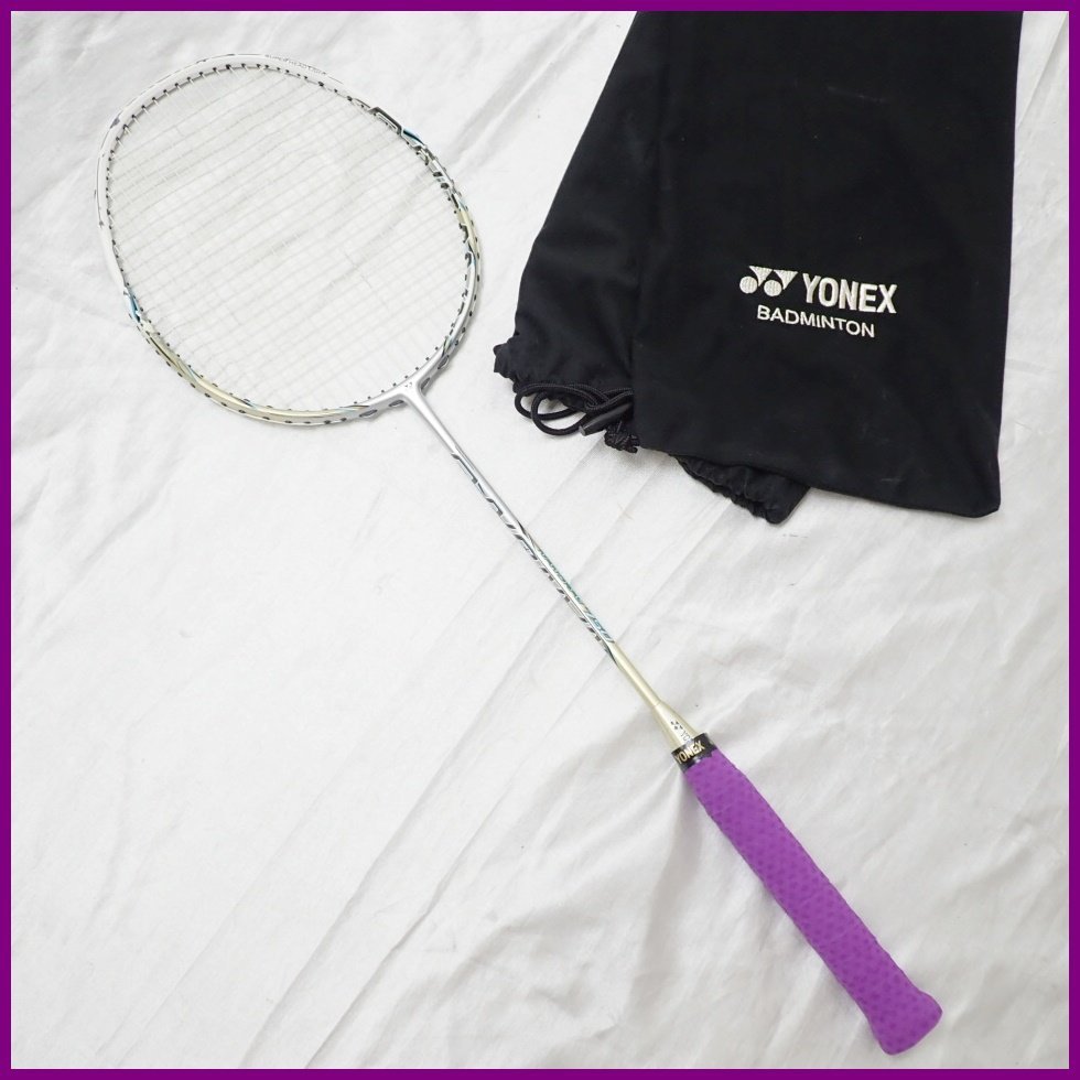 日本限定 ☆YONEX/ヨネックス 4U6/全長約67.5cm/シルバー×ゴールド系