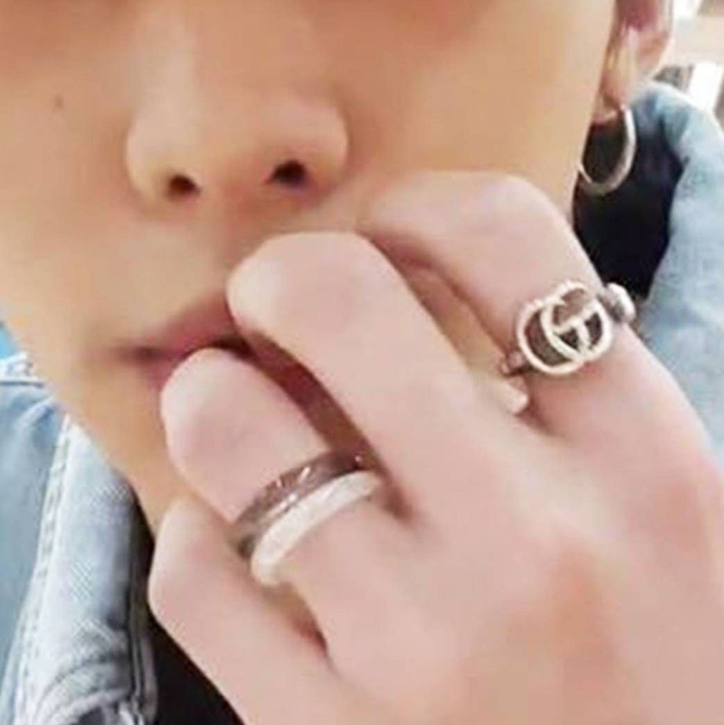 ホマイカリング 指輪 韓国アイドル K-POP アクリル 2個SET ブラック ホワイト マーブル