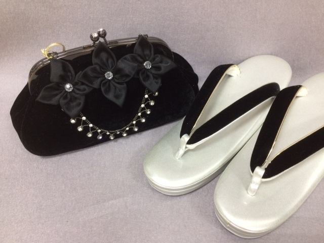 【あすつく】
決算処分品!送料無料★草履バックセット19800!!クラッチバック型で和洋どちらでも使えます。 L寸 【あすつく】
決算処分品!送料無料★草履バックセット19800!!クラッチバック型で和洋どちらでも使えます。 L寸