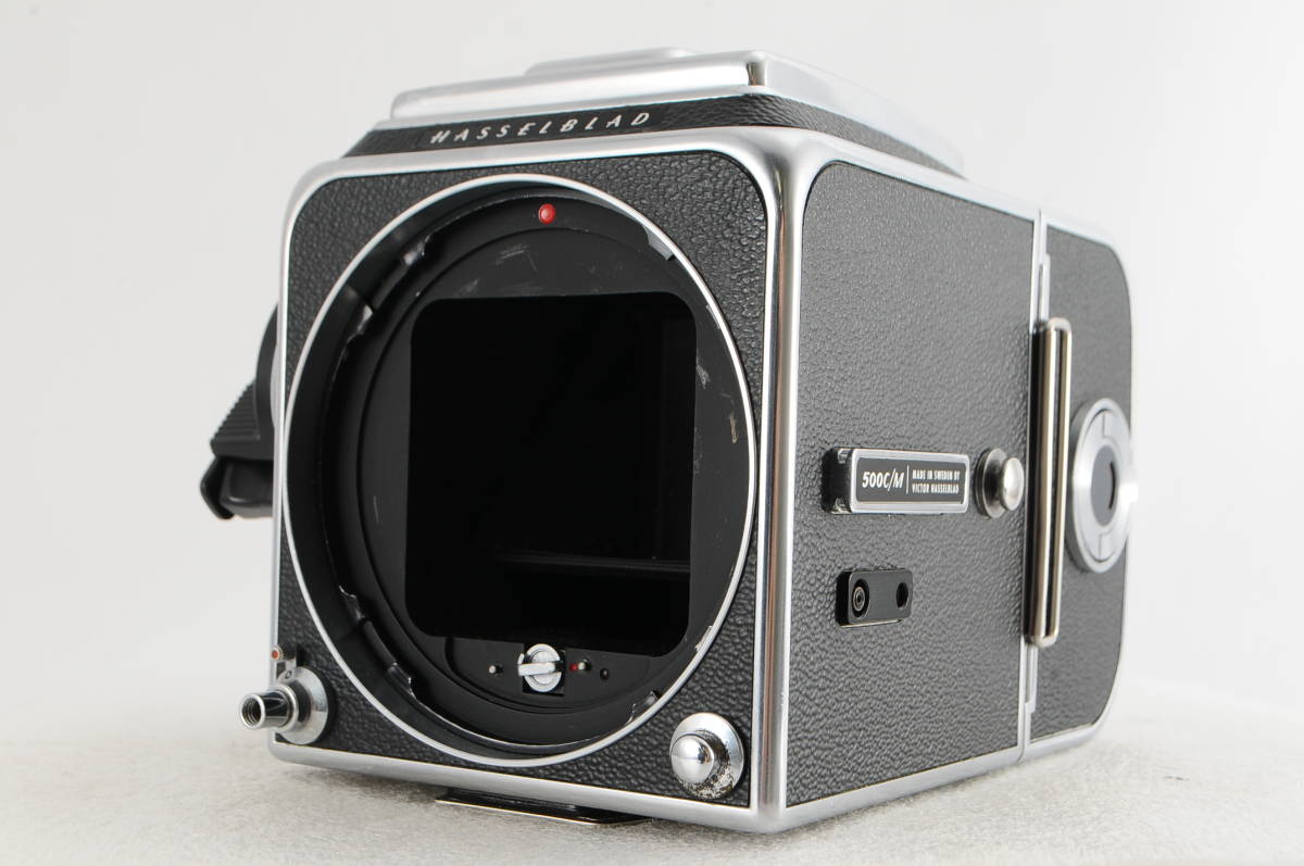 ★超美品★ HASSELBLAD ハッセルブラッド 500C/M ボディ A12マガジン付 ★清潔感溢れる綺麗な外観! カビ・クモリなし! 細かく動作確認済!_画像1