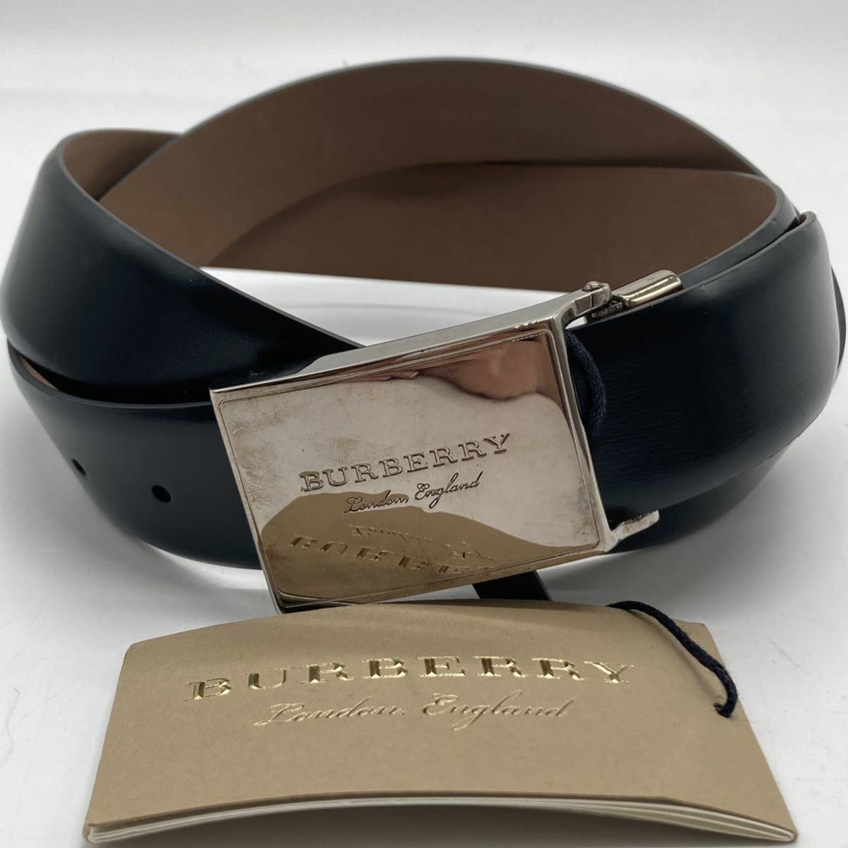 【テレビで話題】 SB5□タグ付き未使用品 BURBERRY バーバリー レザー ベルト 表記サイズ 42インチ 102-112サイズ ブラック メンズ その他 【テレビで話題】 SB5□タグ付き未使用品 BURBERRY バーバリー レザー ベルト 表記サイズ 42インチ 102-112サイズ ブラック メンズ その他