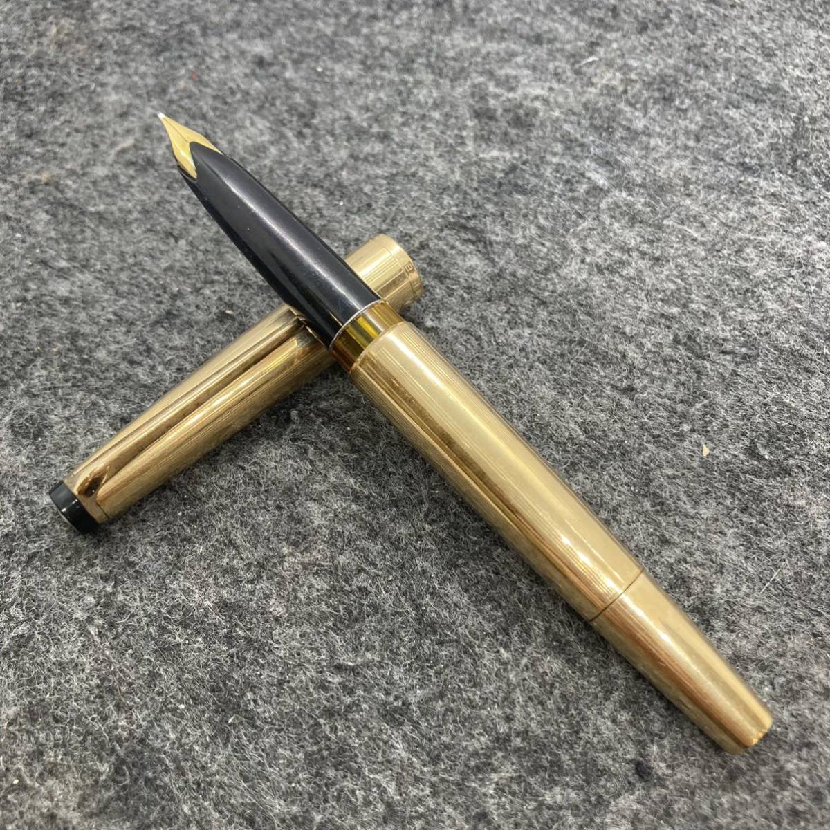 独創的 PE209□MONTBLANC モンブラン 万年筆 MEISTERSTUCK マイスターシュテュック NO.82 ゴールド 筆記未確認 吸入式 レトロ ヴィンテージ モンブラン 独創的 PE209□MONTBLANC モンブラン 万年筆 MEISTERSTUCK マイスターシュテュック NO.82 ゴールド 筆記未確認 吸入式 レトロ ヴィンテージ モンブラン