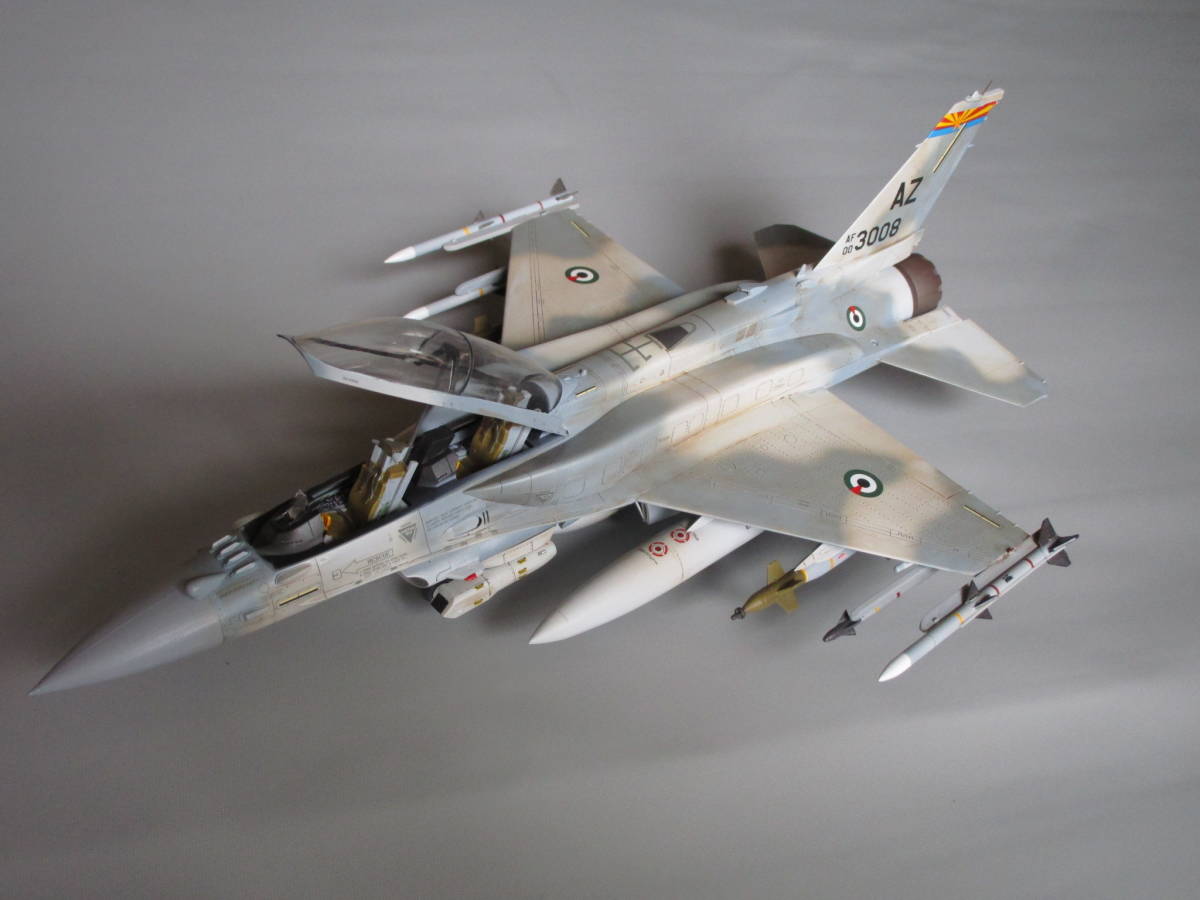 完成品！ 1/48 F-16F アラブ首長国(UAE)空軍