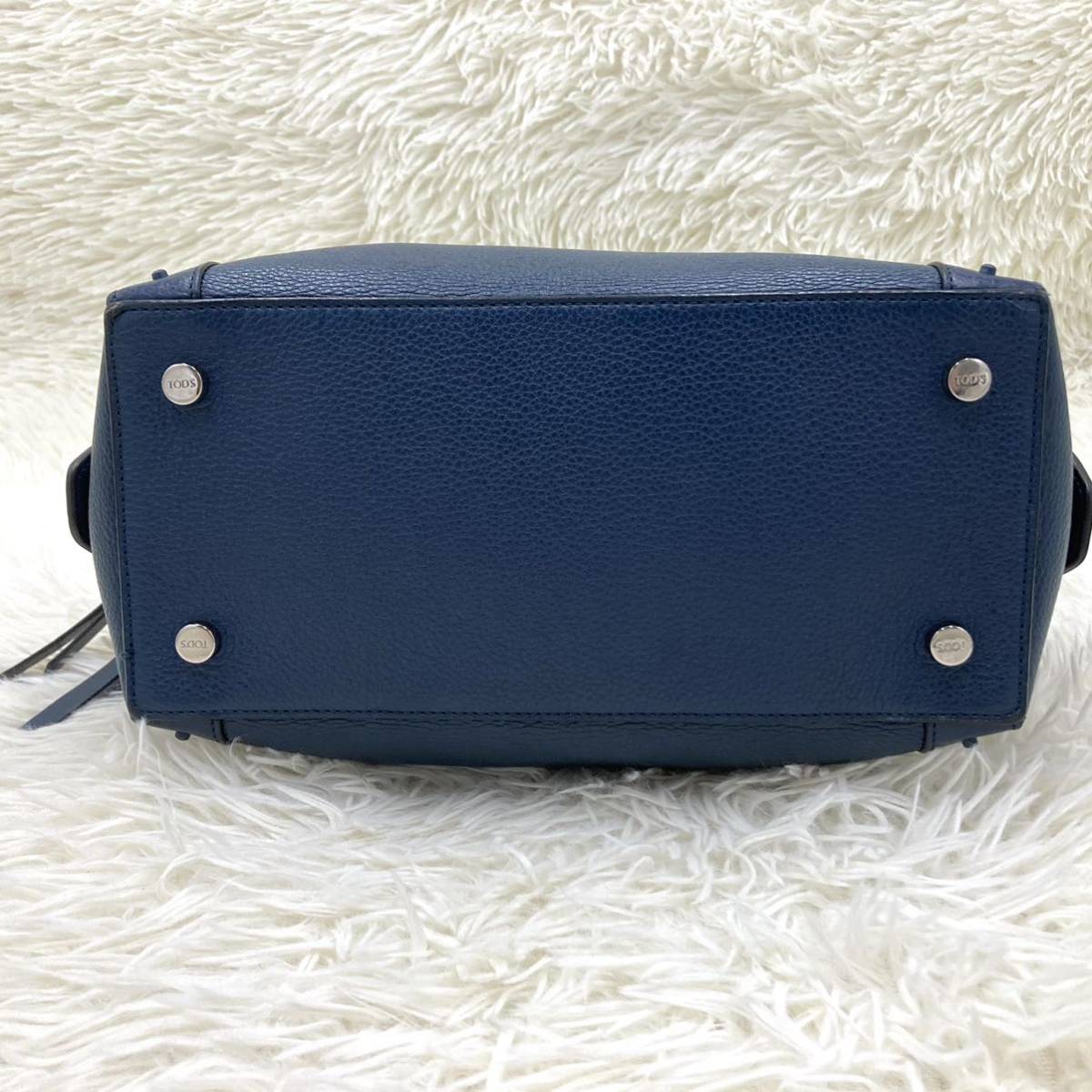 超希少・美品 TOD'S トッズ ゴンミーニ 2way ハンドバッグ 超希少・美品 TOD'S トッズ ゴンミーニ 2way ハンドバッグ