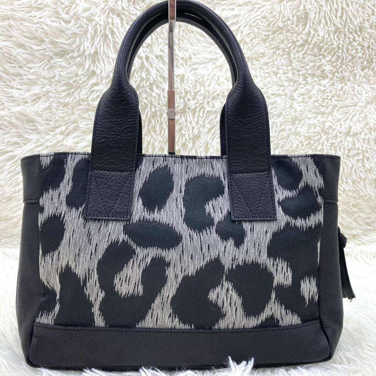 極美品 Vivneen Westwood ヴィヴィアンウエストウッド ハンドバッグ