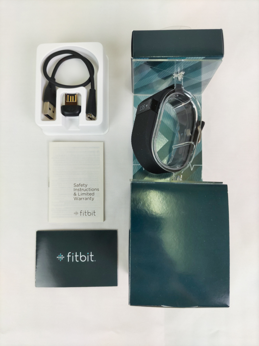 Fitbit フィットビット Charge HR FB405BKS-JPN 心拍数 アクティビティリストバンド Sサイズ ブラック_画像1
