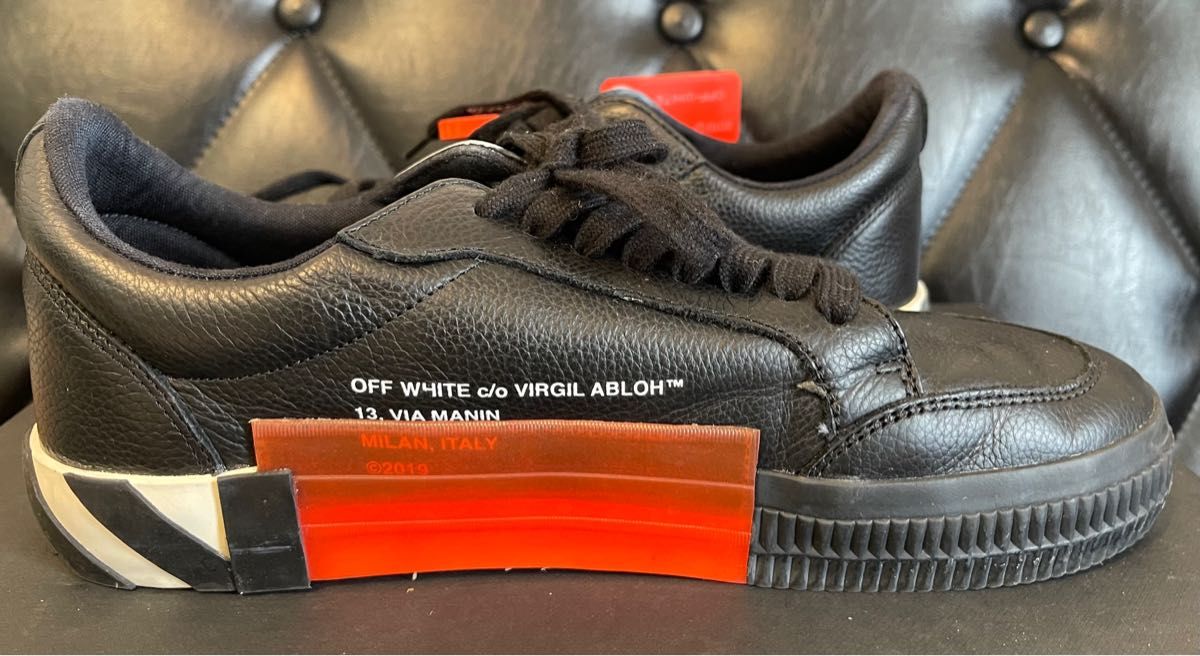 OFF-WHITE レザー ローカットスニーカー41オフホワイト　バルカナイズド　ブラック