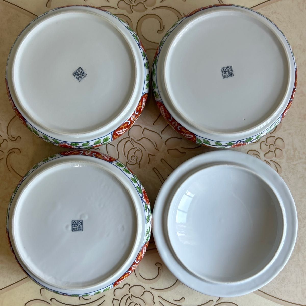 有田焼 第一陶器 赤絵 古伊万里 三段重 蓋付き重ね鉢 お正月 有田焼 第一陶器 赤絵 古伊万里 三段重 蓋付き重ね鉢 お正月