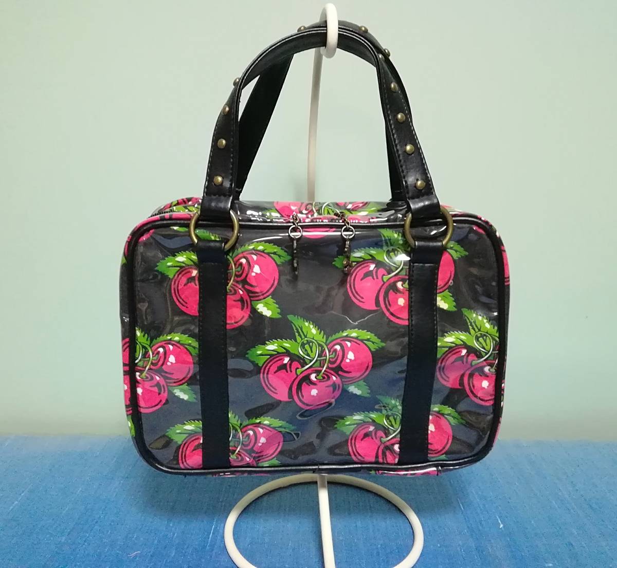 ★★『BETSEY JOHNSON』Betseyville《ビニールポーチ》☆極美品☆ ★★_画像2