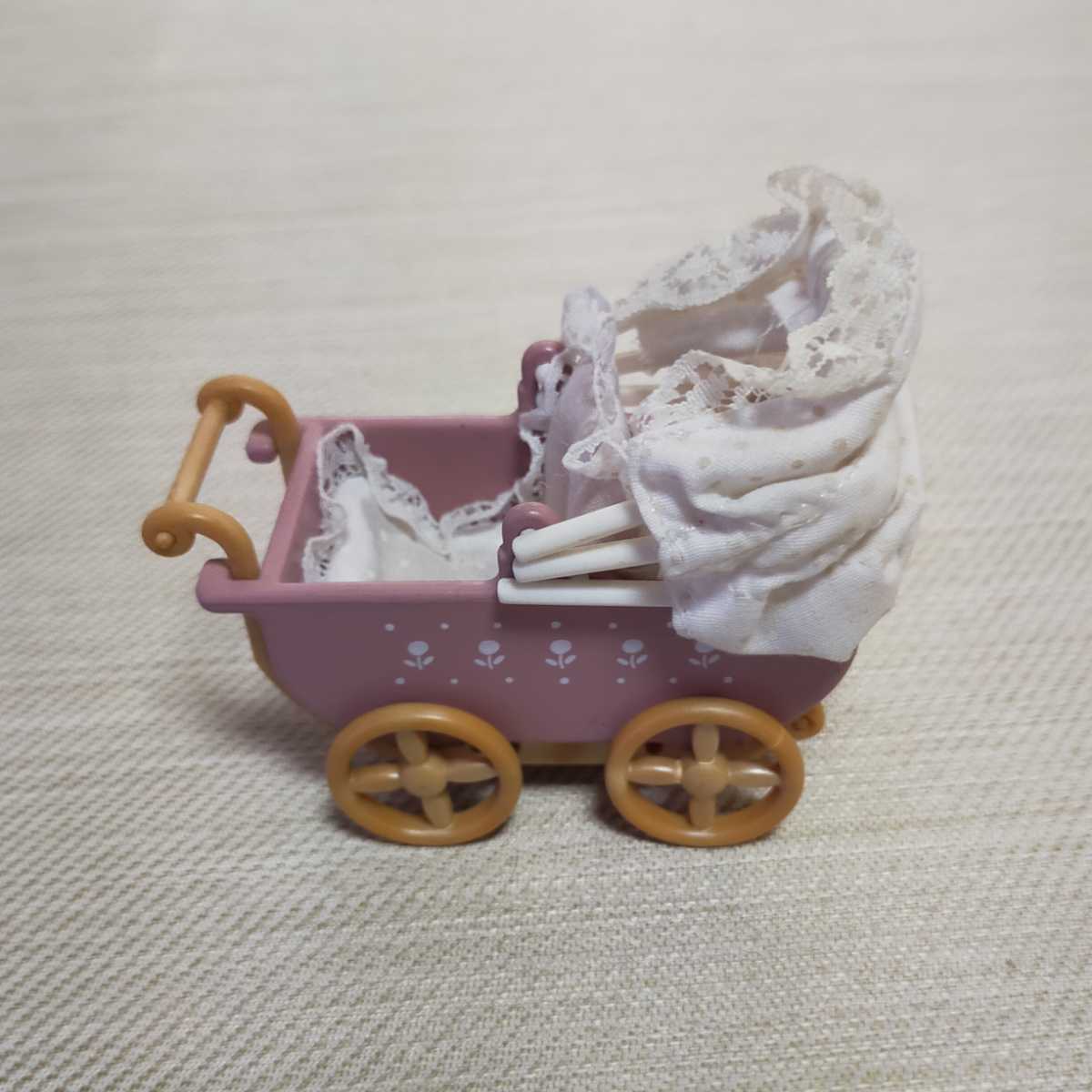 中古品◆シルバニアファミリー 赤ちゃん家具【ピンク系 うば車セット】◆元箱無の画像3
