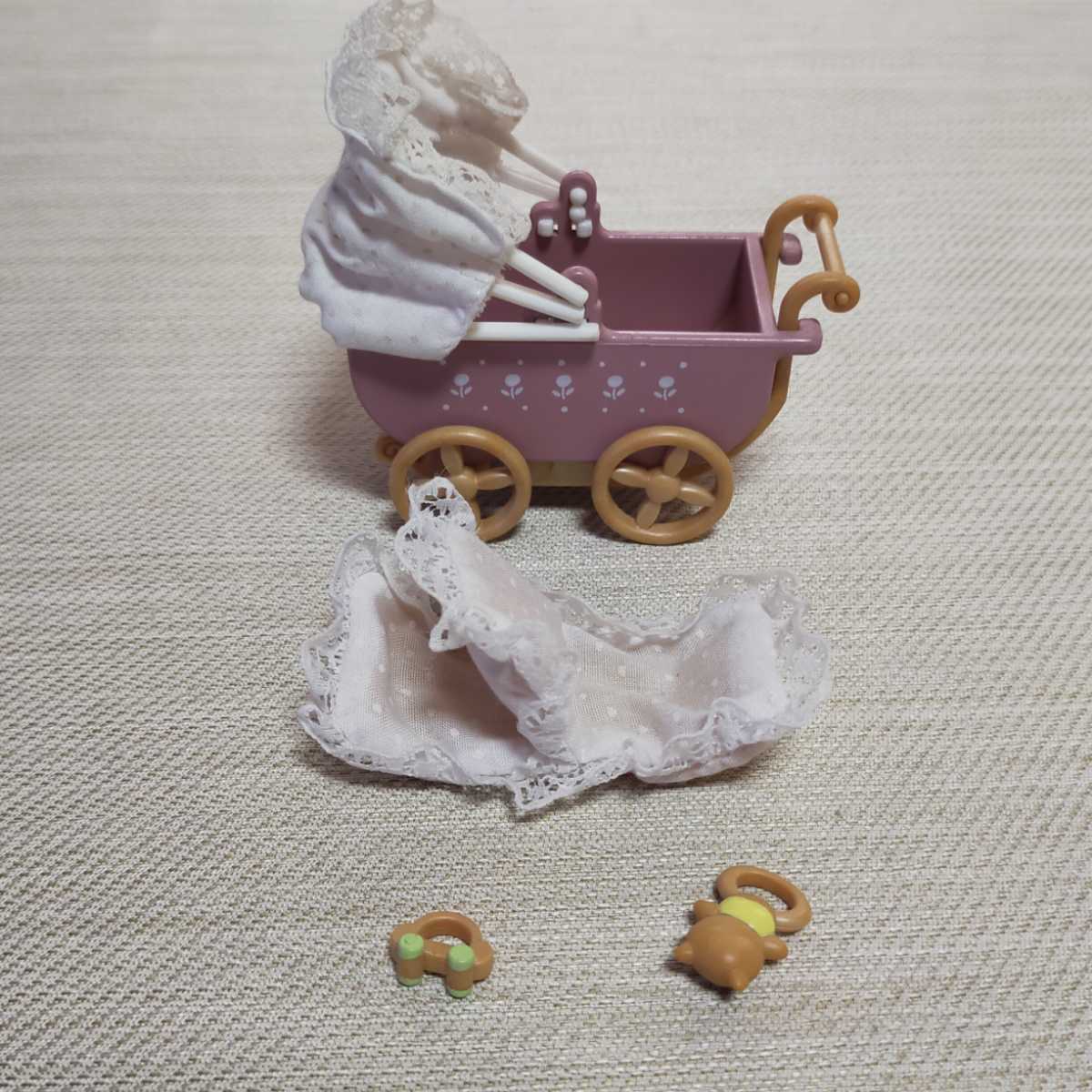 中古品◆シルバニアファミリー 赤ちゃん家具【ピンク系 うば車セット】◆元箱無の画像5