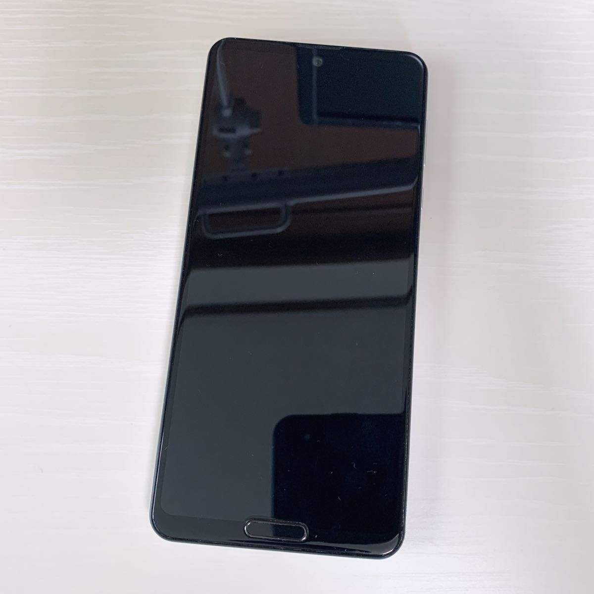 SHARP AQUOS R5G ホワイト SIMフリー 本体 タッチ不良 BLUE SHARP AQUOS R5G ホワイト SIMフリー 本体 タッチ不良 BLUE
