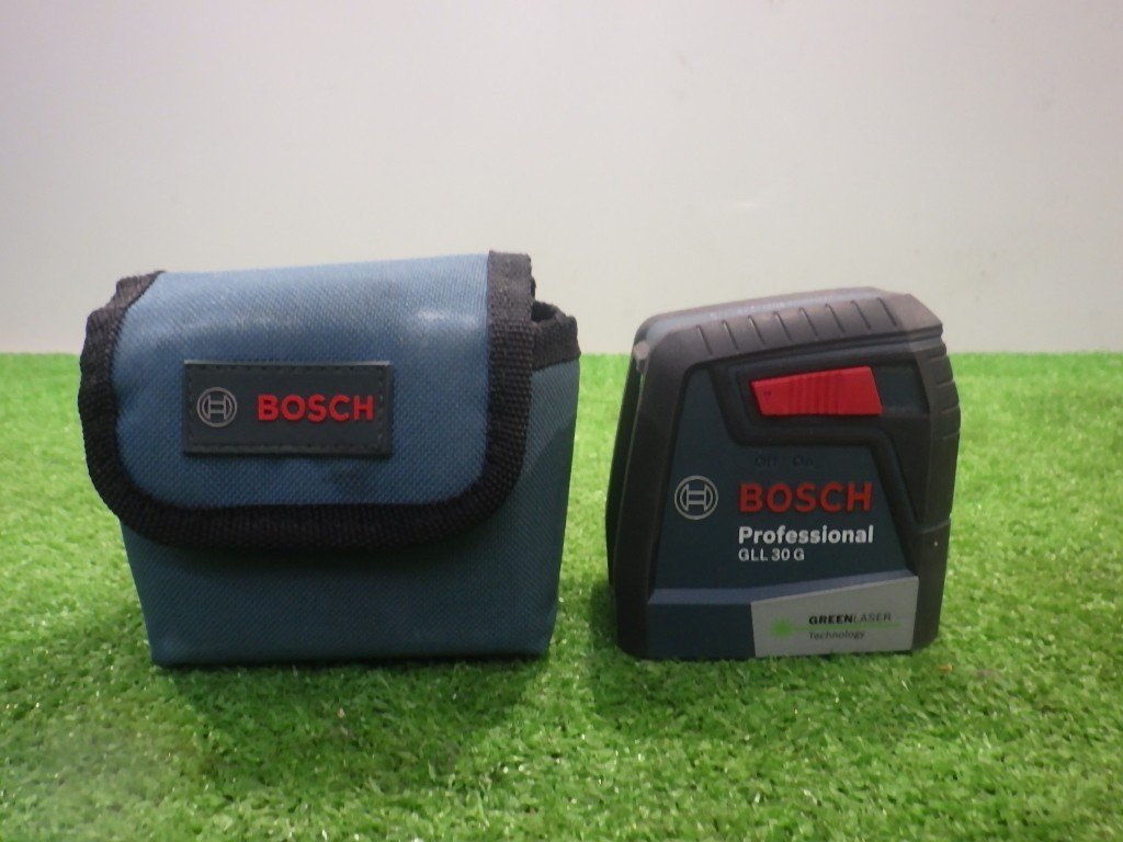 未校正です ボッシュ BOSCH クロスラインレーザー (ダイレクトグリーンレーザー) GLL30G レーザー出ます 測定器 光学 中古品