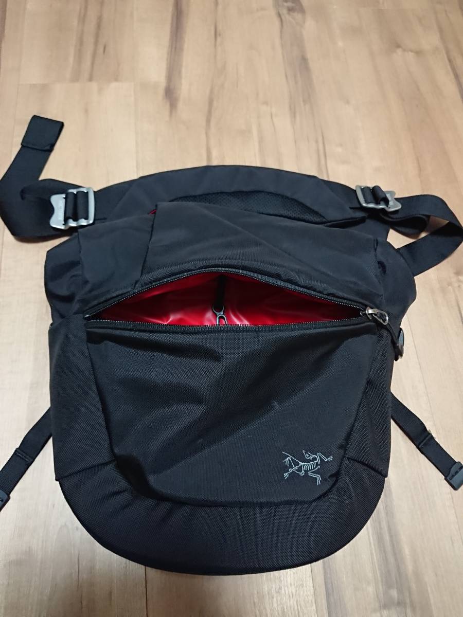 ARC'TERYX Arc'teryx MISTRAL Mistral 8 shoulder bag messenger bag