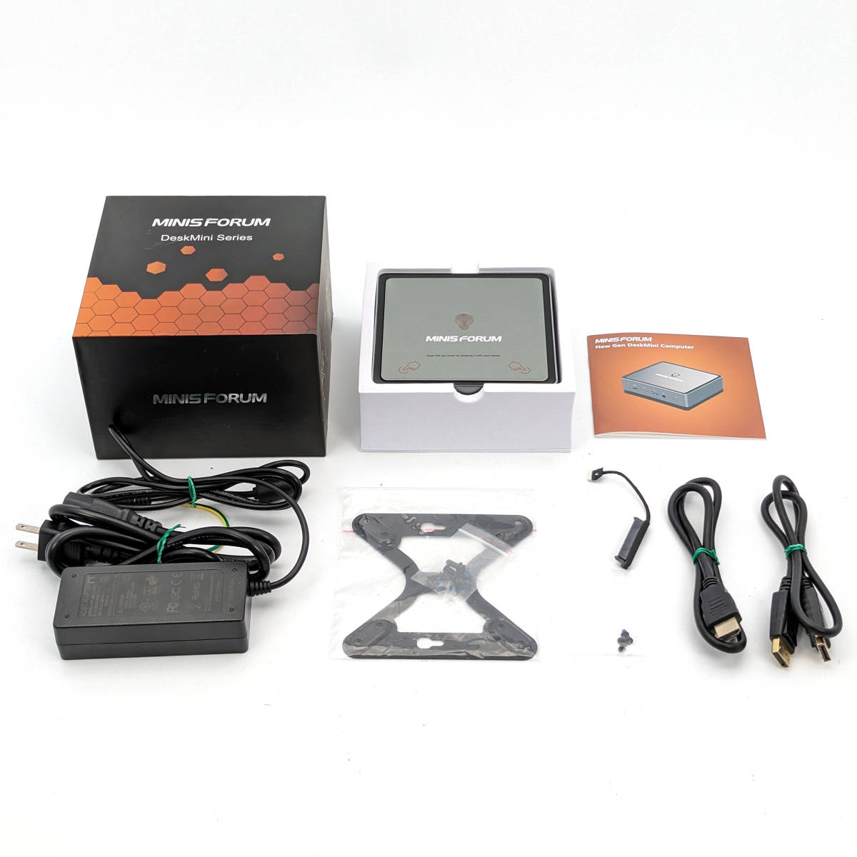 MINISFORUM DeskMini UM250 ミニPC Ryzen V1605B/メモリ16GB MINISFORUM DeskMini UM250 ミニPC Ryzen V1605B/メモリ16GB
