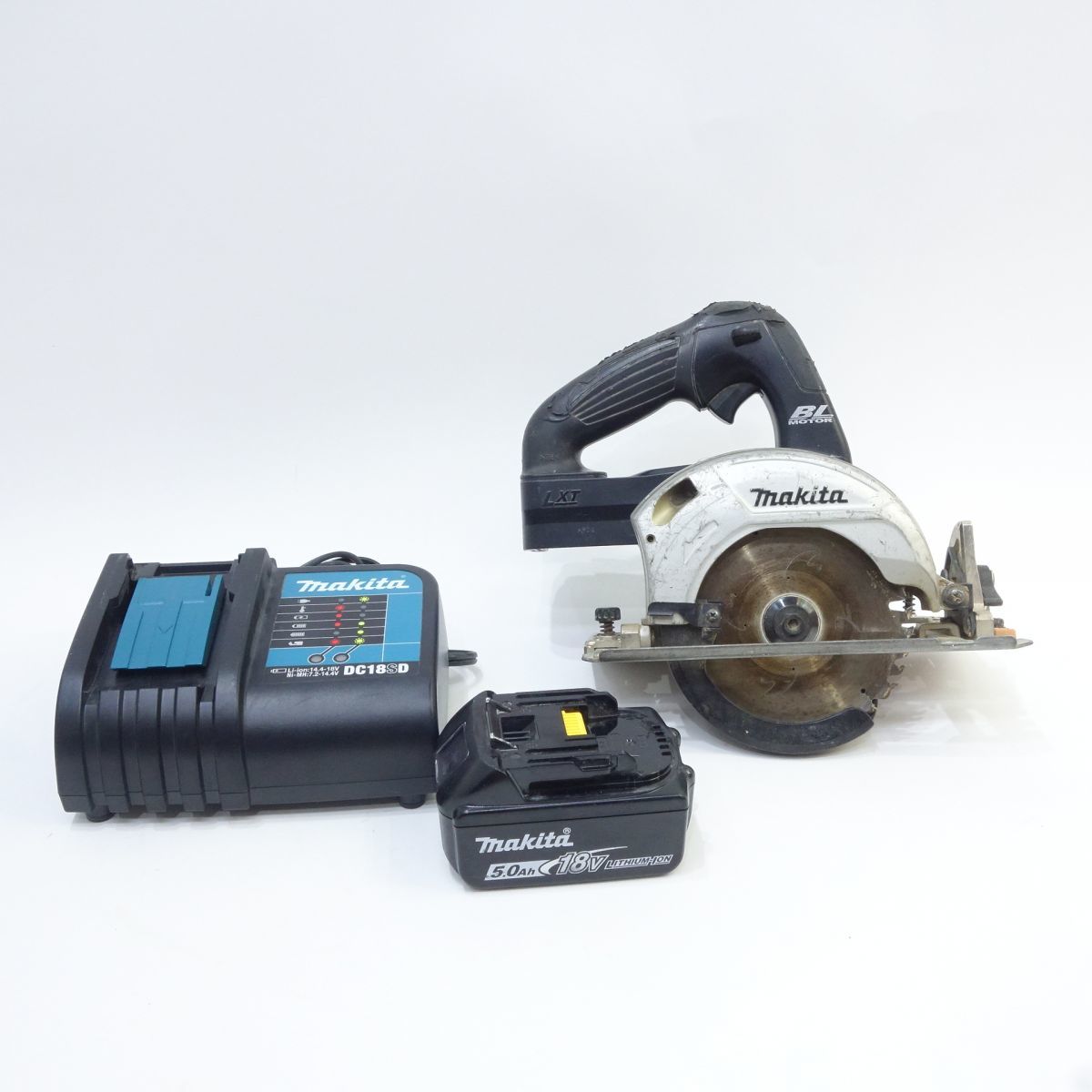 格安即決 104 makita/マキタ 125mm 充電式マルノコ HS471D 18V