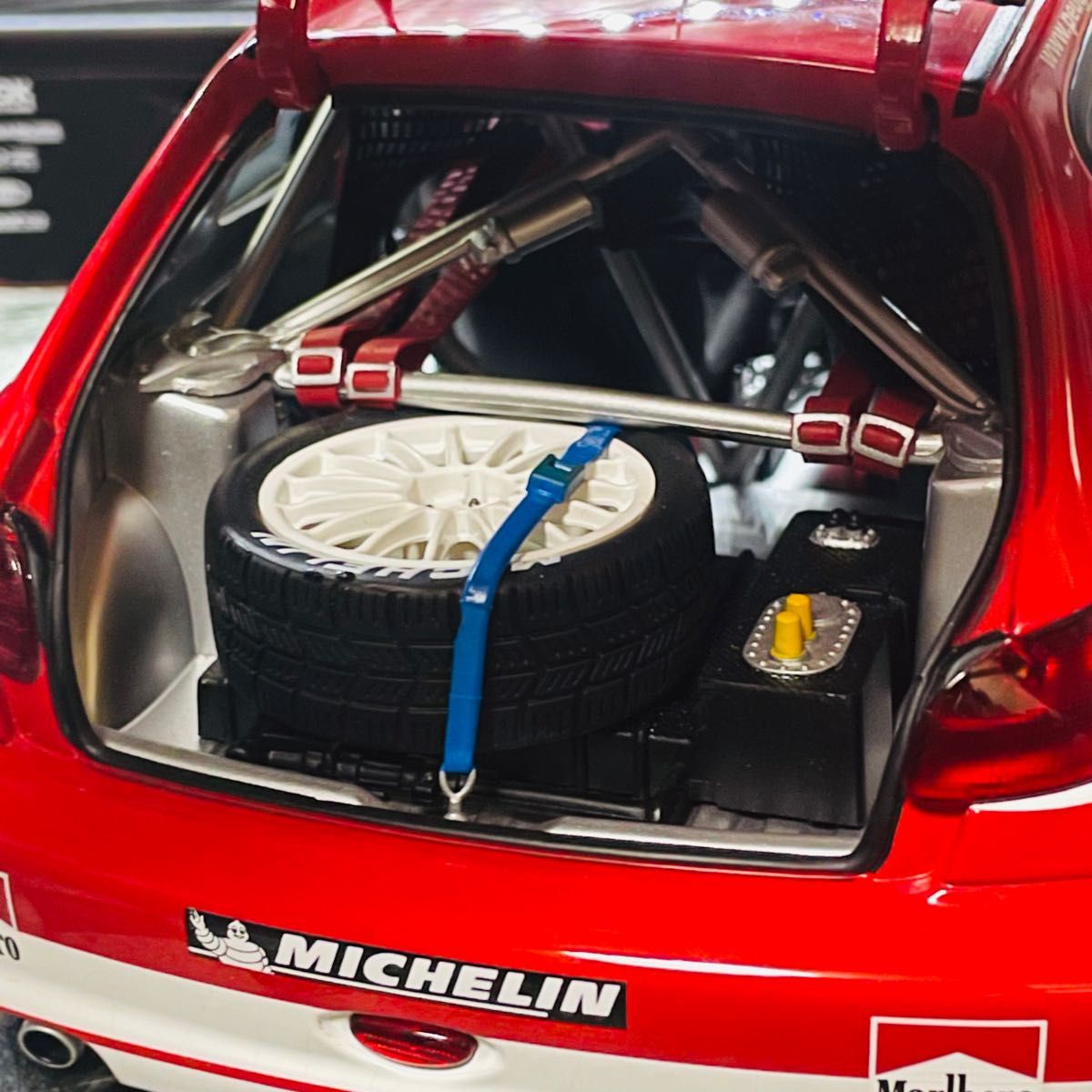 カスタム品 1/18 AUTOart プジョー 206 WRC 2003|Yahoo!フリマ カスタム品 1/18 AUTOart プジョー 206 WRC 2003|Yahoo!フリマ