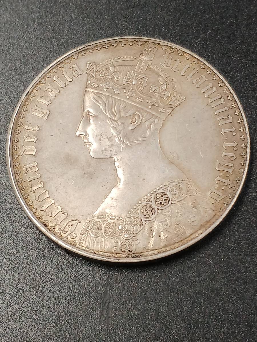 ★英国★ゴチッククラウン銀貨★ヴィクトリア女王★1847年★_画像1