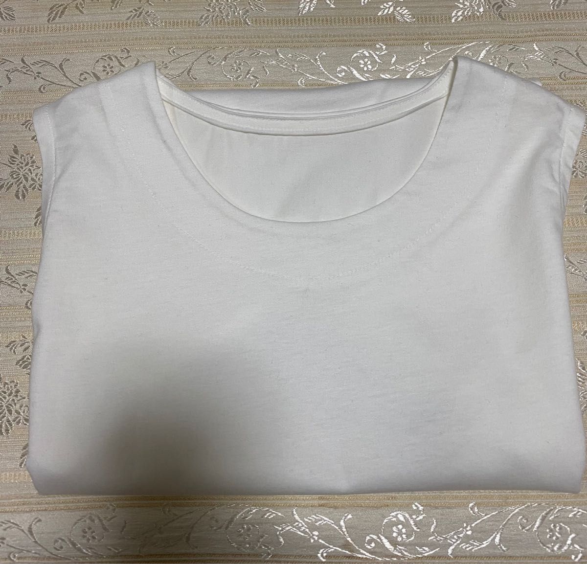 日本製　綿　コットン100%  ノースリーブシャツ　チュニック　白　ホワイト　40 L