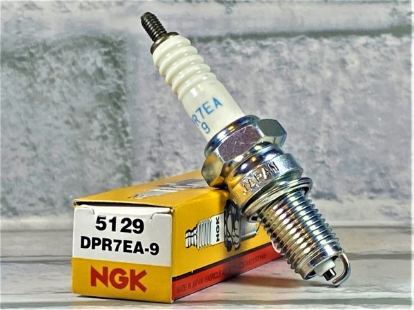 ＮＧＫ　ＤＰＲ７ＥＡー９　キムコ　グランドディンク２５０Ｘ　ＳＨ５０ＤＢ　適合　新品！_画像1