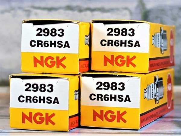 ＮＧＫ　ＣＲ６ＨＳＡ　４本セット　スズキ　チョイノリＳＳ　ＣＺ４１Ａ　０３ー０７　適合　新品！_画像1