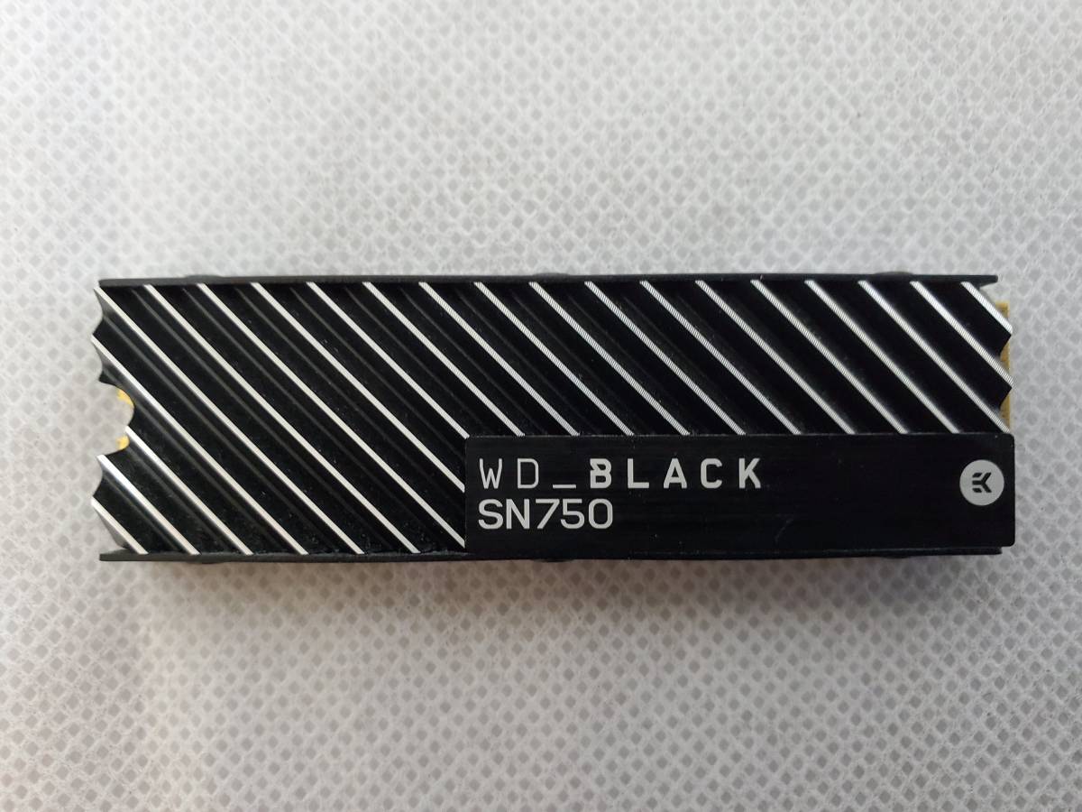 WD Black SN750 NVMe M.2 SSD(2280) 1TB, ヒートシンク付き