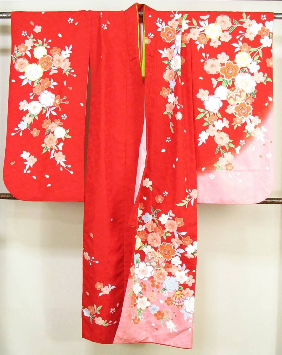 し18　化繊　七歳用　着物　赤色系地　桜花柄　美品　身丈132ｃｍ　七五三