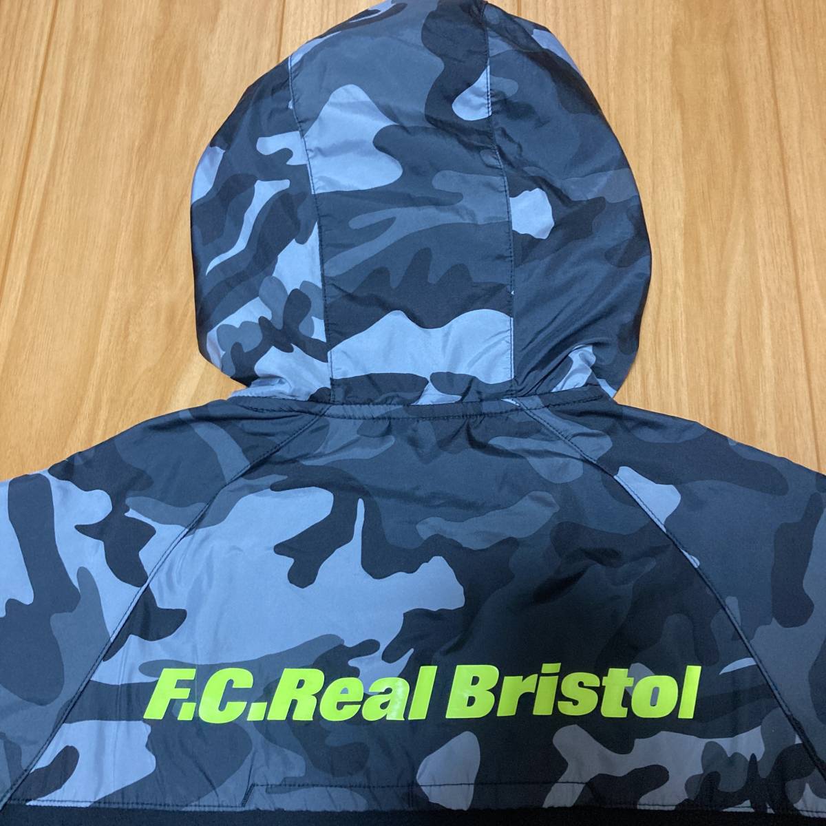 参考にお買い物♪ F.C.Real Bristol ベンチレーションフーディ FCRB