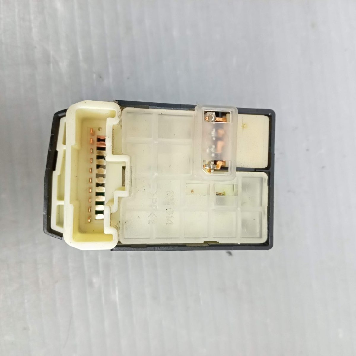 L560S|L550S Move Latte original door mirror switch 1A8-8-5/23A2894* including in a package un- possible 
