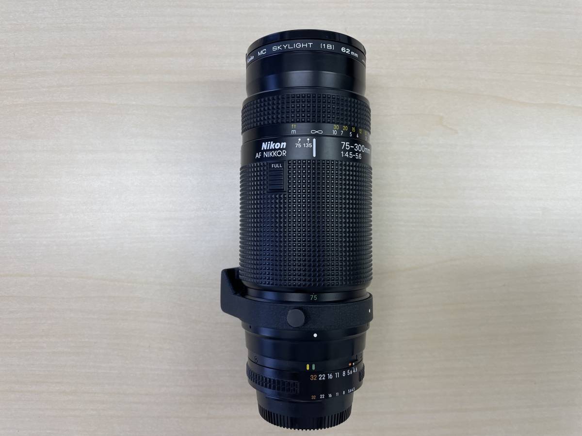 Nikon AF NIKKOR 75-300mm 望遠ズームレンズ-