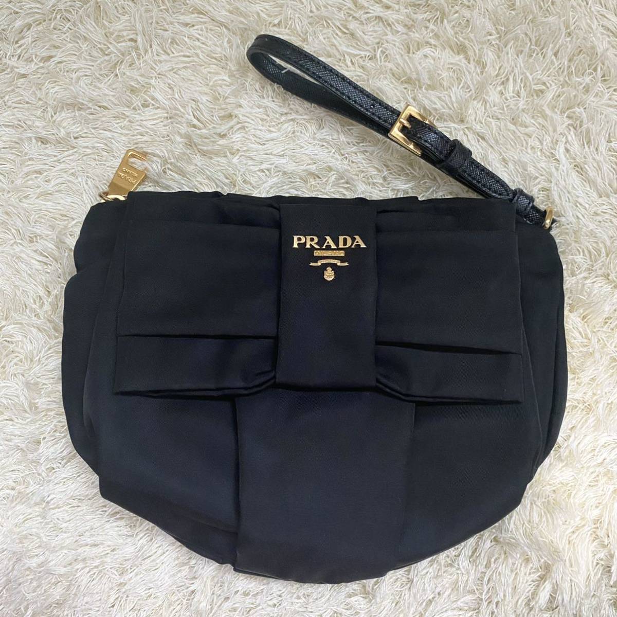 極美品 PRADA プラダ リボン ポーチ ミニバッグ クラッチ ブラック