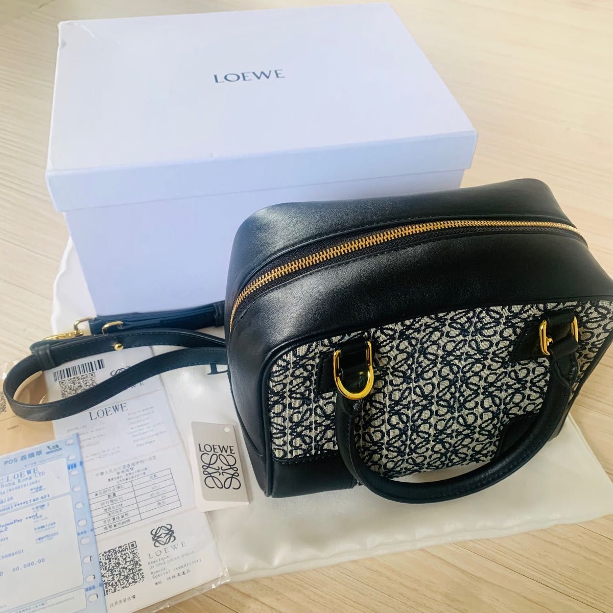 LOEWE ロエベ アマソナ 19 スクエア バッグ アナグラム LOEWE ロエベ アマソナ 19 スクエア バッグ アナグラム