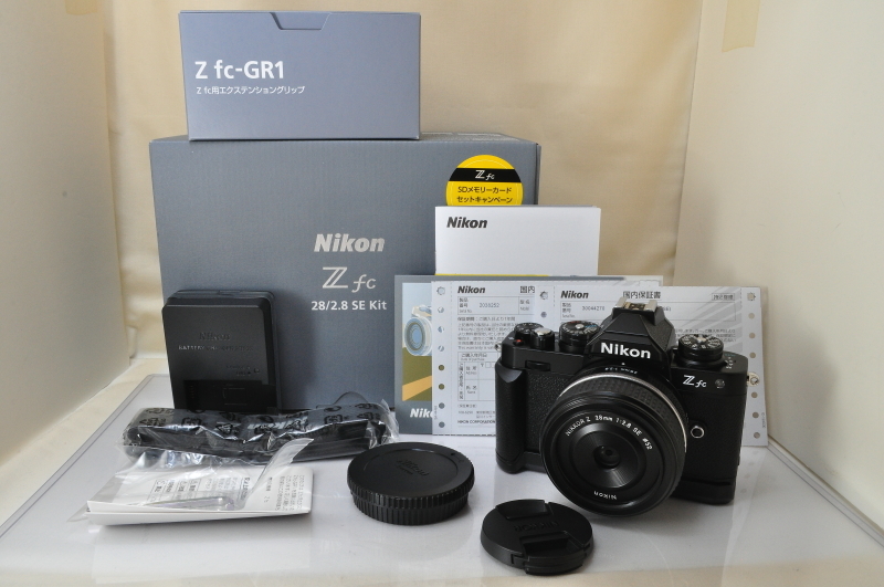 ★★新品同様 Nikon Z fc + Z 28mm F/2.8 Lens Kit Black ショット数 : 17 w/Box♪♪#5590_画像1