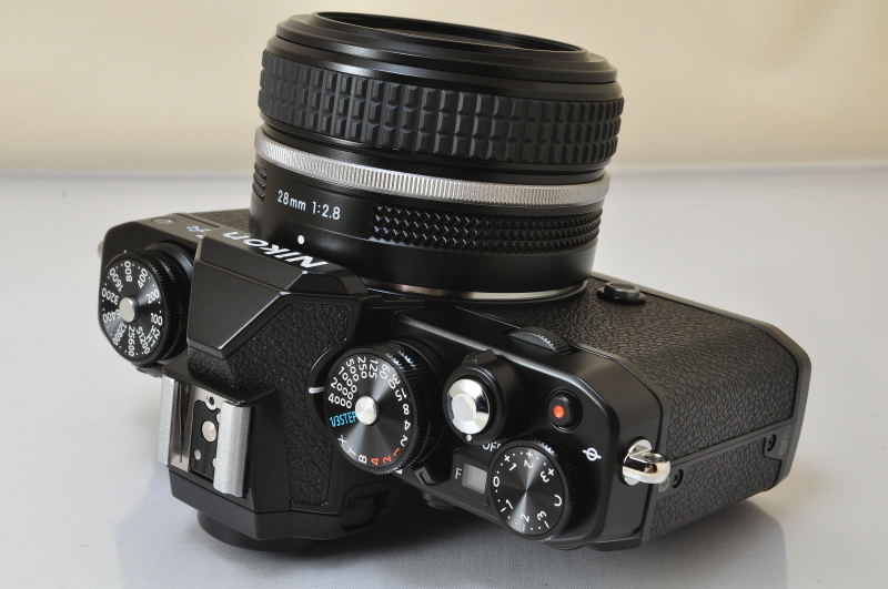 ★★新品同様 Nikon Z fc + Z 28mm F/2.8 Lens Kit Black ショット数 : 17 w/Box♪♪#5590_画像4