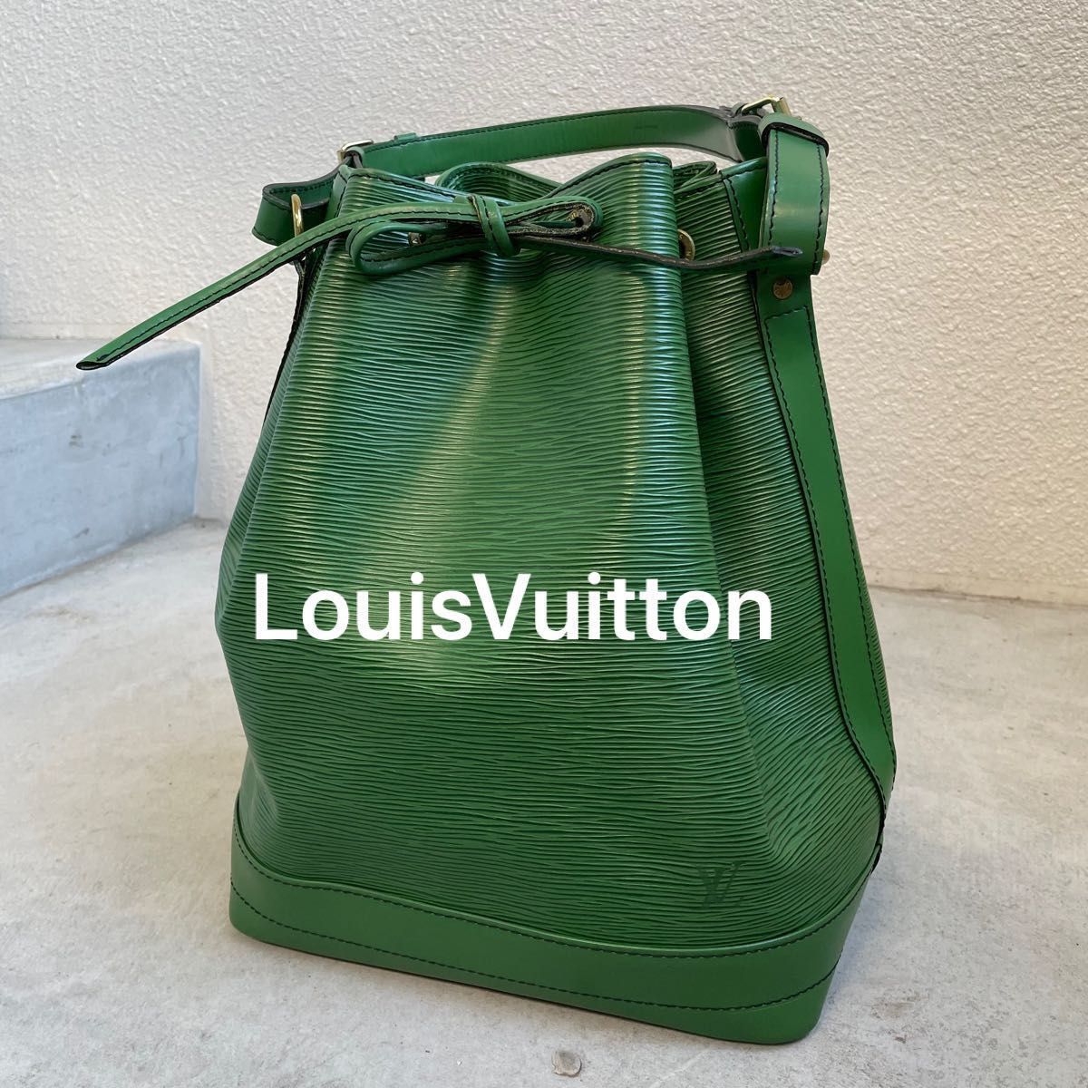Louis Vuitton ルイヴィトン ノエ エピ ショルダーバッグ 鞄 緑 ボディ