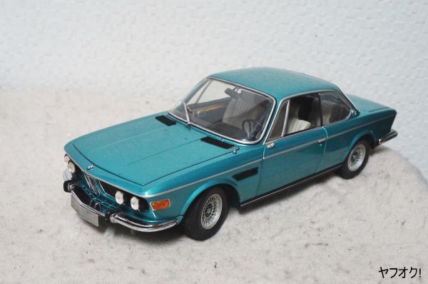 パーティを彩るご馳走や ミニチャンプス ミニカー 1/18 3.0Csi BMW 乗用車