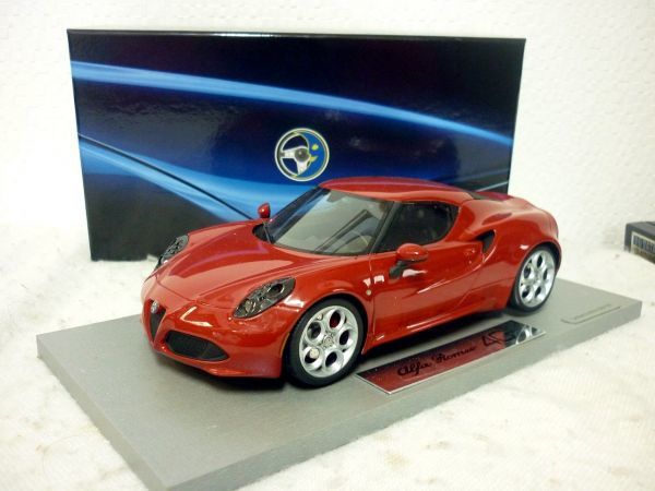 BBR Alpha Romeo 4C Salon Gene\'ve 1/18 minicar red 